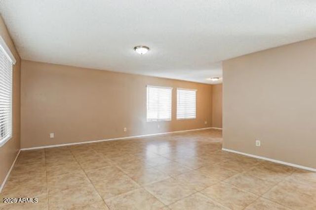 7724 W PIERSON Street, Phoenix, AZ 85033