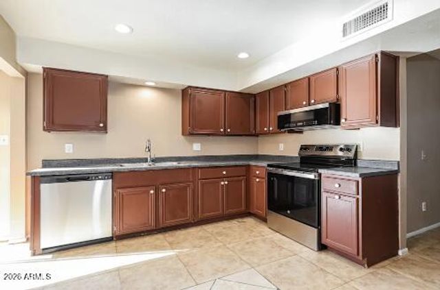 7724 W PIERSON Street, Phoenix, AZ 85033