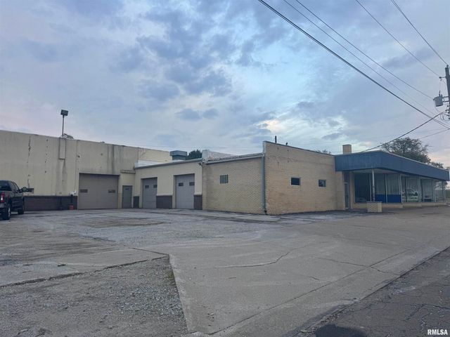 400 9TH Street, Rock Island, IL 61201