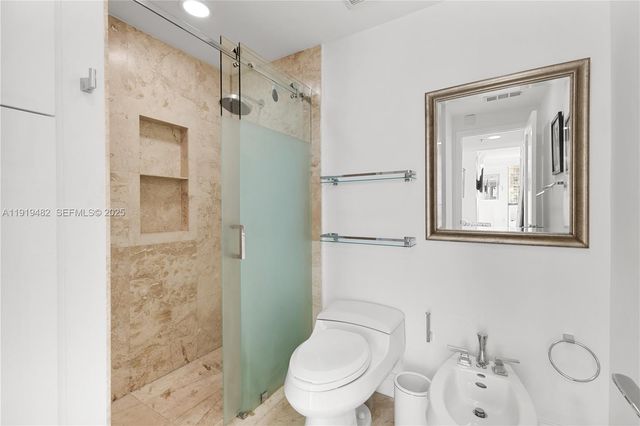 520 Brickell Key Dr A1207, Miami, FL 33131