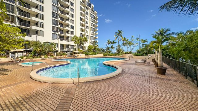 520 Brickell Key Dr A1207, Miami, FL 33131