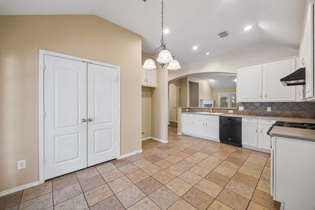 1552 Sleepy Hollow Drive, Allen, TX 75002