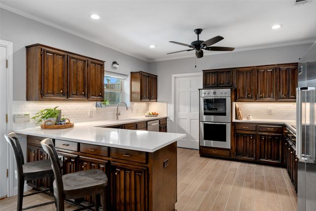 5835 Mapleshade Lane, Dallas, TX 75252