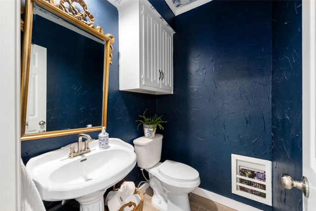 5835 Mapleshade Lane, Dallas, TX 75252