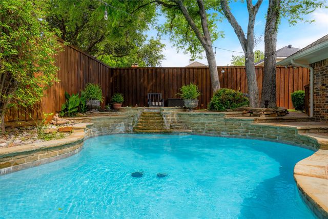 5835 Mapleshade Lane, Dallas, TX 75252