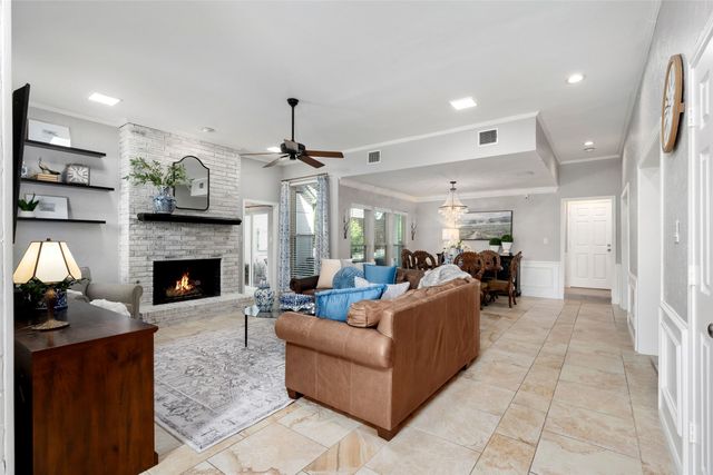 5835 Mapleshade Lane, Dallas, TX 75252