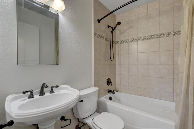 17926 Lasso Loop, Penn Valley, CA 95946