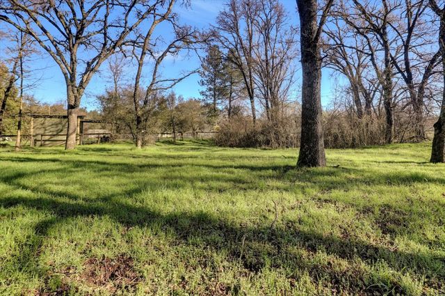 17926 Lasso Loop, Penn Valley, CA 95946