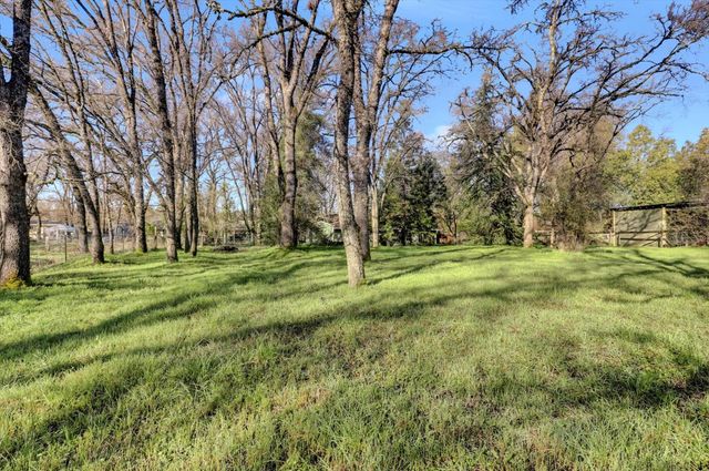 17926 Lasso Loop, Penn Valley, CA 95946