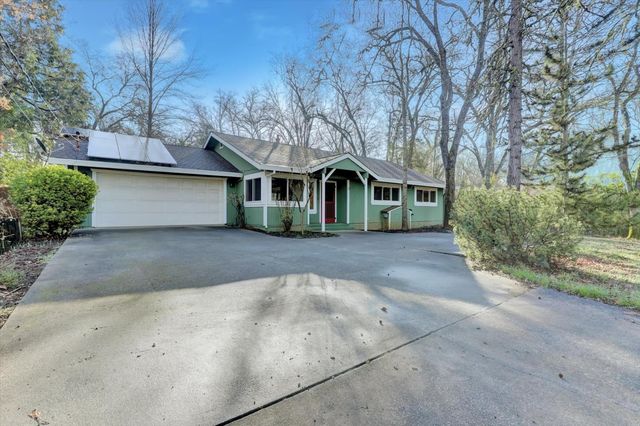 17926 Lasso Loop, Penn Valley, CA 95946