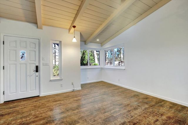 17926 Lasso Loop, Penn Valley, CA 95946