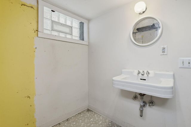 2620 Aldrich Avenue S, Minneapolis, MN 55408