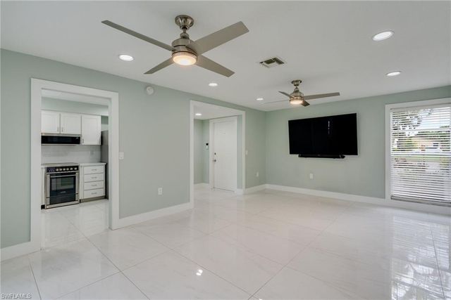 4100 Lakewood BLVD F30, Naples, FL 34112