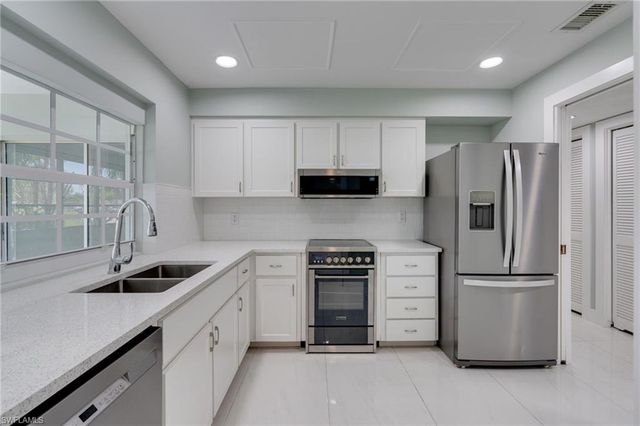 4100 Lakewood BLVD F30, Naples, FL 34112