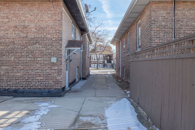 2418 Oak Park Avenue, Berwyn, IL 60402