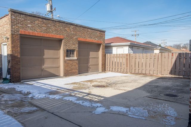 2418 Oak Park Avenue, Berwyn, IL 60402