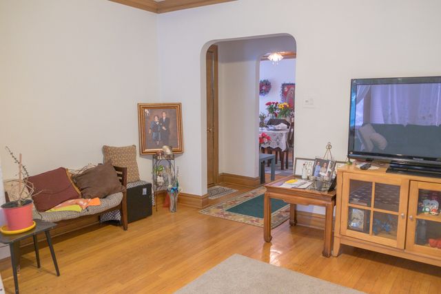 2418 Oak Park Avenue, Berwyn, IL 60402