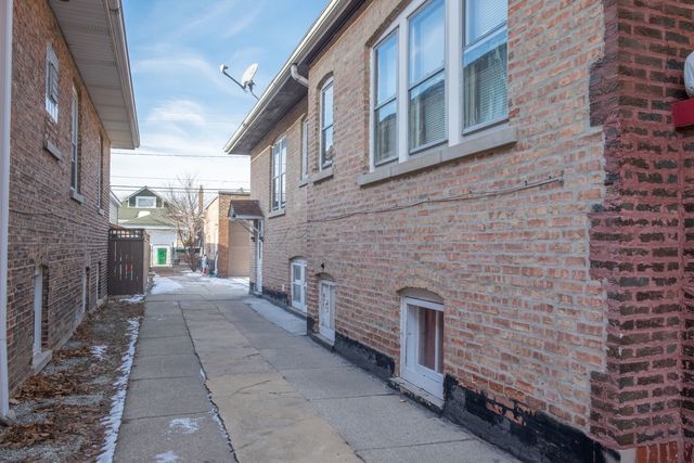 2418 Oak Park Avenue, Berwyn, IL 60402