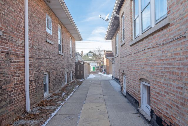 2418 Oak Park Avenue, Berwyn, IL 60402