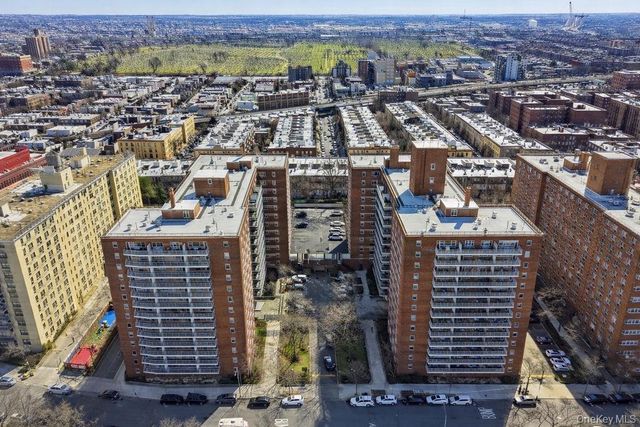 52-40 39th Drive 2B, Woodside, NY 11377
