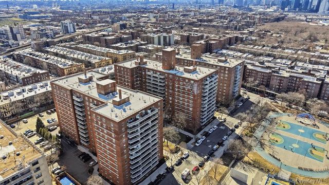 52-40 39th Drive 2B, Woodside, NY 11377