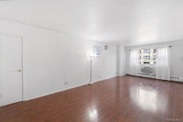 52-40 39th Drive 2B, Woodside, NY 11377