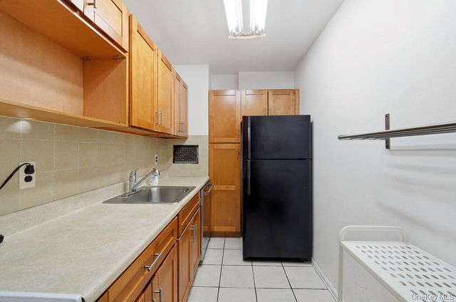 52-40 39th Drive 2B, Woodside, NY 11377
