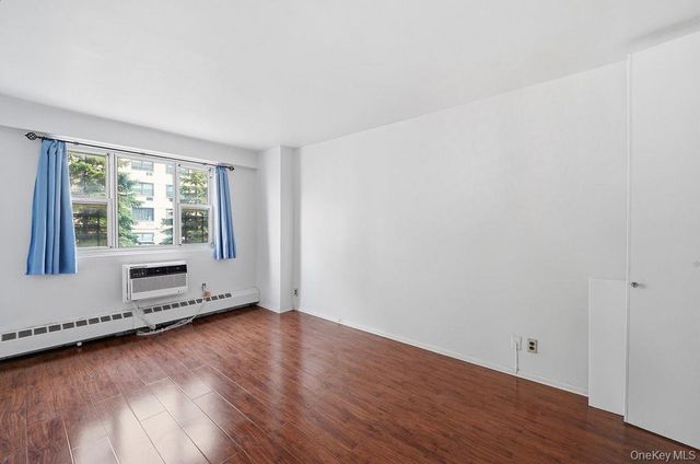 52-40 39th Drive 2B, Woodside, NY 11377