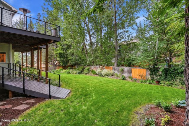 3827 E BELLERIVE LN, Spokane, WA 99223