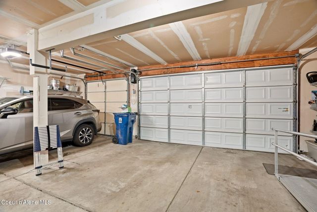 3827 E BELLERIVE LN, Spokane, WA 99223