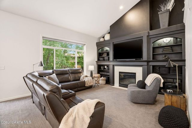 3827 E BELLERIVE LN, Spokane, WA 99223
