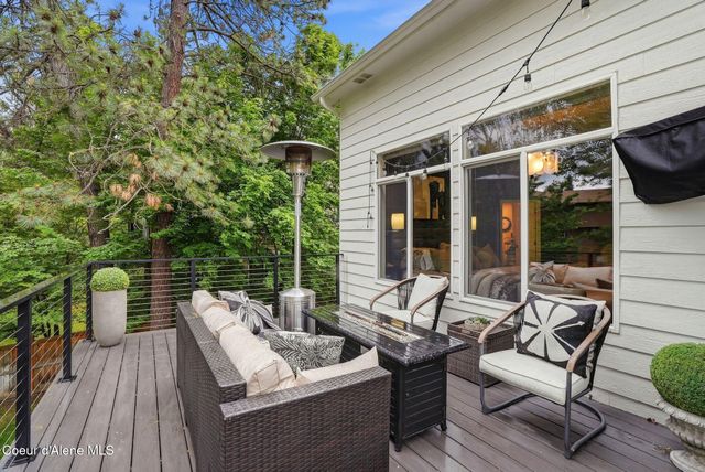3827 E BELLERIVE LN, Spokane, WA 99223