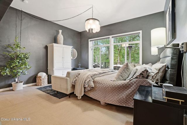 3827 E BELLERIVE LN, Spokane, WA 99223