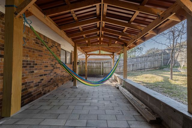 2721 W Oakdale Road, Irving, TX 75060