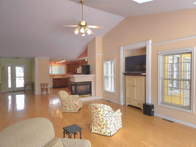 139 Shorewood Drive, Michigan City, IN 46360