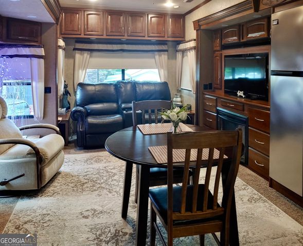 16 Dutchman Way, Cleveland, GA 30528