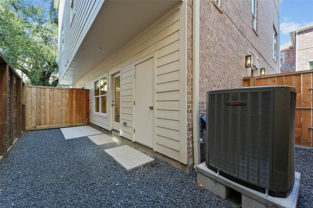 5407 Dickson, Houston, TX 77007