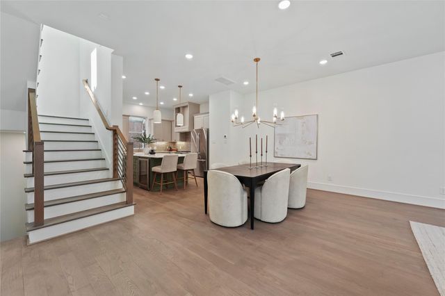 5407 Dickson, Houston, TX 77007