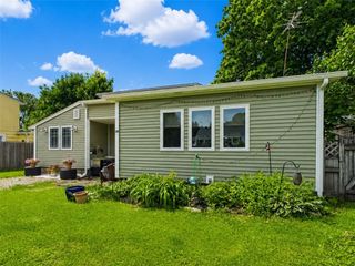 36 Maple Street, South Kingstown, RI 02879