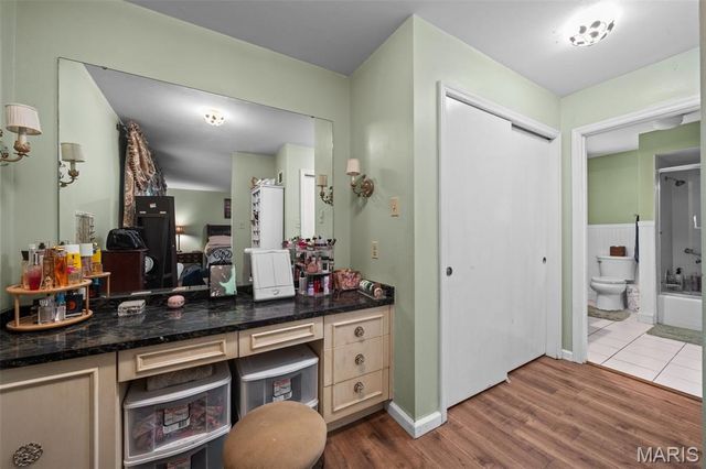 11631 Fallbrook Drive, Town And Country, MO 63131