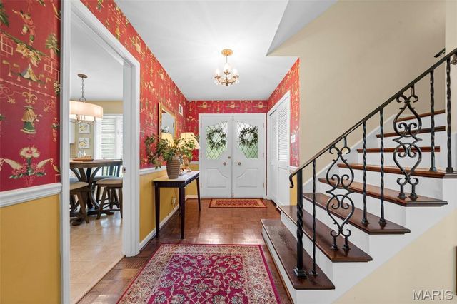11631 Fallbrook Drive, Town And Country, MO 63131