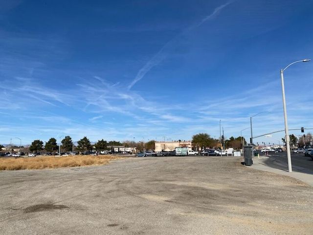 10th Stw Pav Vic Ave L2, Lancaster, CA 93534