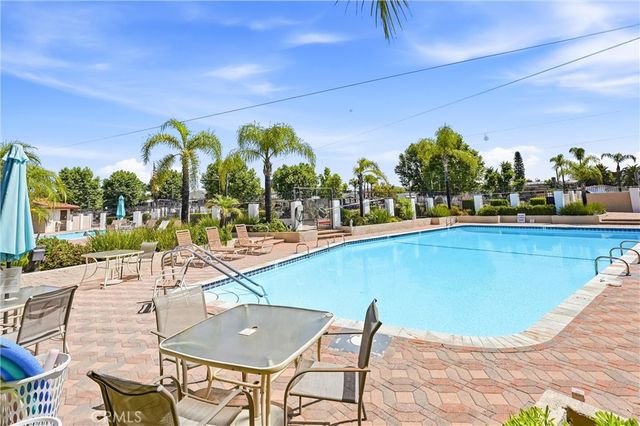 28823 Via Roja, Murrieta, CA 92563