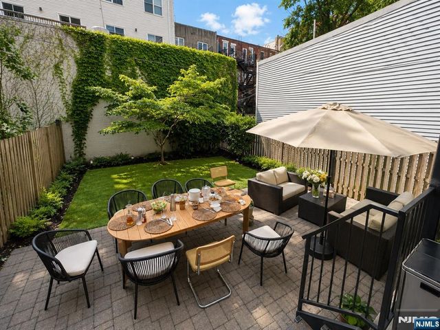 226 Park Avenue 1, Hoboken, NJ 07030