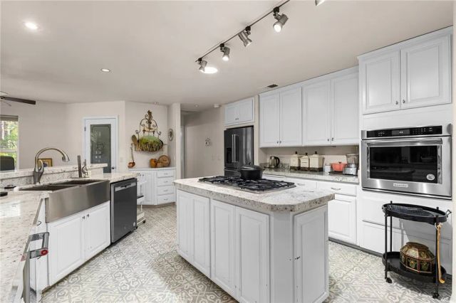 15004 Woodland Park Drive, Forest Ranch, CA 95942