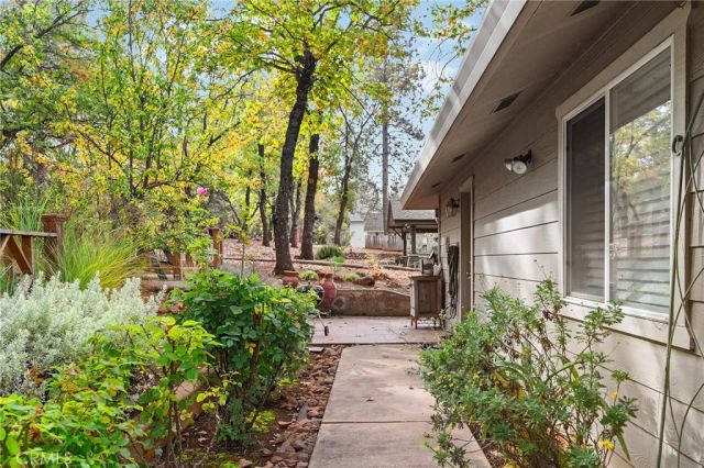 15004 Woodland Park Drive, Forest Ranch, CA 95942