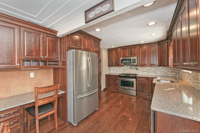 44 Corsa Street, Dix Hills, NY 11746