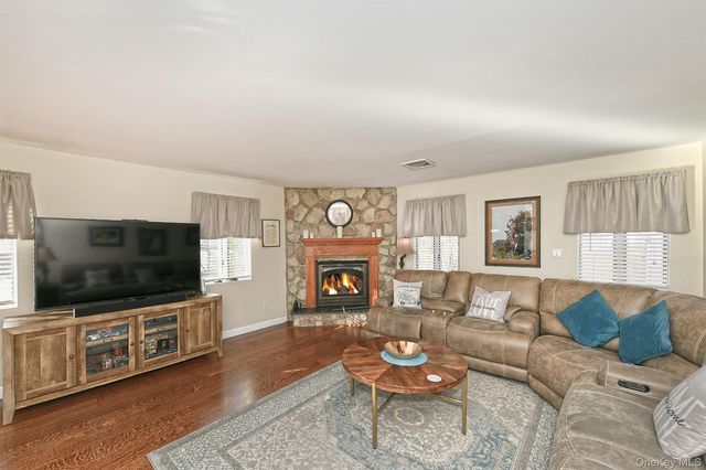 44 Corsa Street, Dix Hills, NY 11746