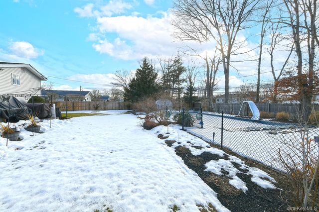 44 Corsa Street, Dix Hills, NY 11746