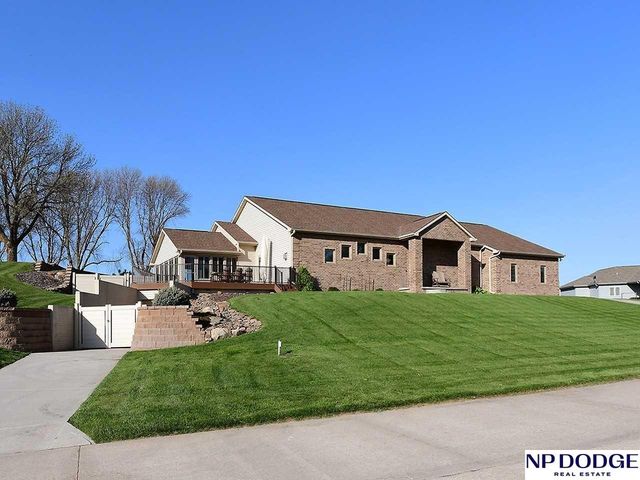 14605 Fir Circle, Plattsmouth, NE 68048
